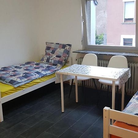 Handwerker Unterkunft Monteurzimmer Mit Gemeinschaftsbad In Brebach Saarbrücken Eksteriør bilde