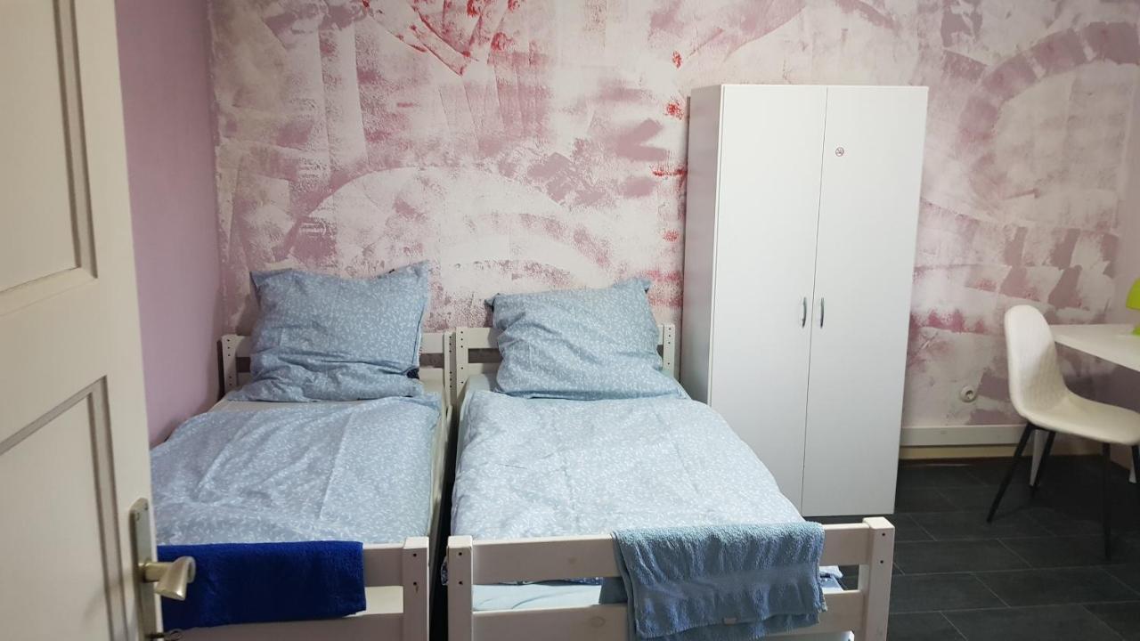 Handwerker Unterkunft Monteurzimmer Mit Gemeinschaftsbad In Brebach Saarbrücken Eksteriør bilde